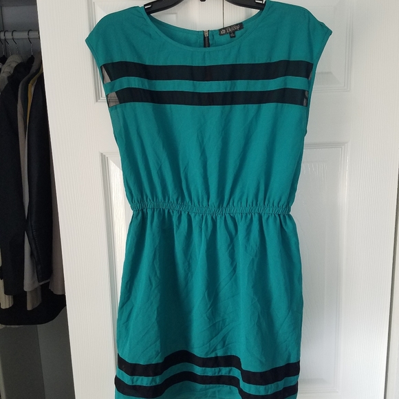 Clothes - Picture 2 of 4